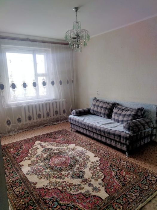 Продам 1-ком квартиру район Достык мола.