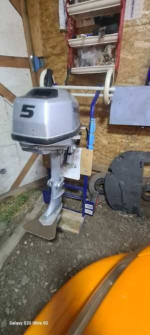 Motor de barca Honda 5 cp 4 timpi dus la 6cp plus impecabil