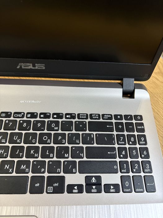 Laptop Asus VivoBook 15