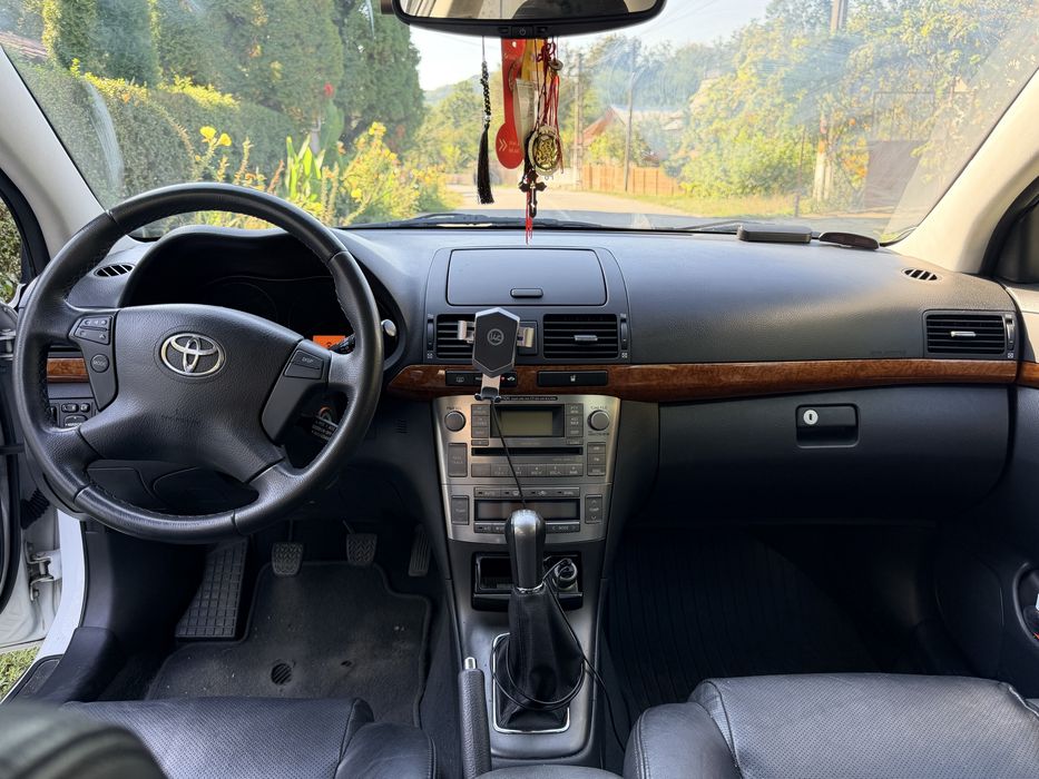 Toyota Avensis 2008 – 2.0 benzina, 150 CP – 182.000 km