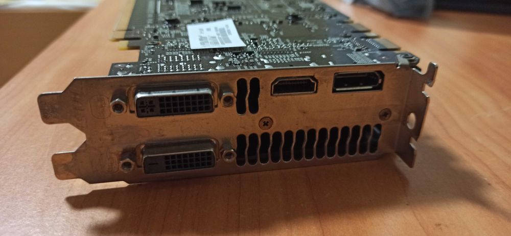 Геймърски компютър с Z390, I7 9700K, 32 GB RAM, 500 GB NVMe, WiFi 6