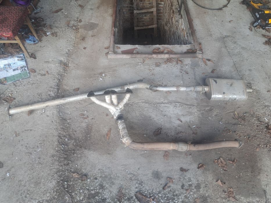 Продавам изпускателна система за лада