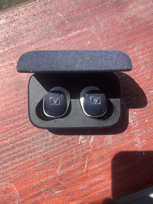 sennheiser momentum 4 earbuds navy blue