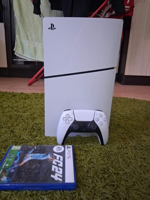 Play Station 5 Din Disc Edition-impecabil / Joc EA Sports FC 24 - Cutie completă