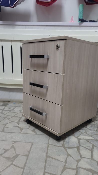 Продам тумбочку в идеальном состоянии