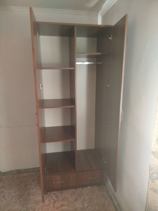 Продам шкаф в нормальном состоянии