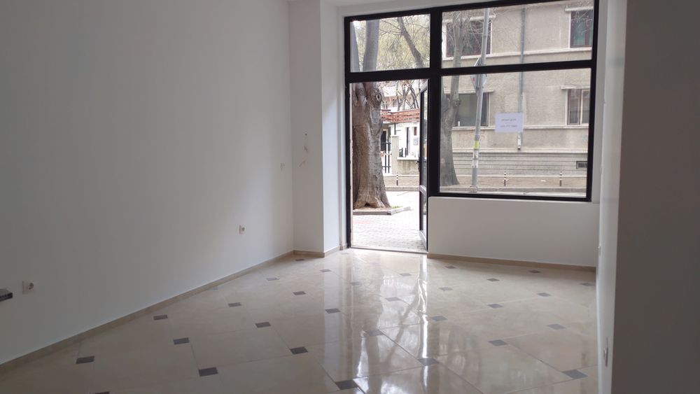 Дава се под наем Магазин в Варна, Център - 43 кв.м за 383.52 € - Снимка #4