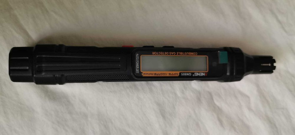 Detector de gaz metan portabil