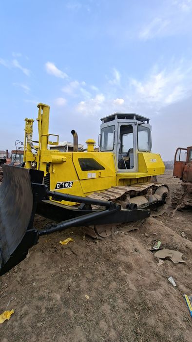 Бульдозер DT140 йил2010