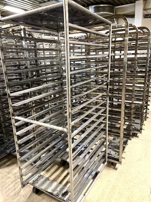 Неръждаеми колички за тави 600 х 800 за ротационни пещи