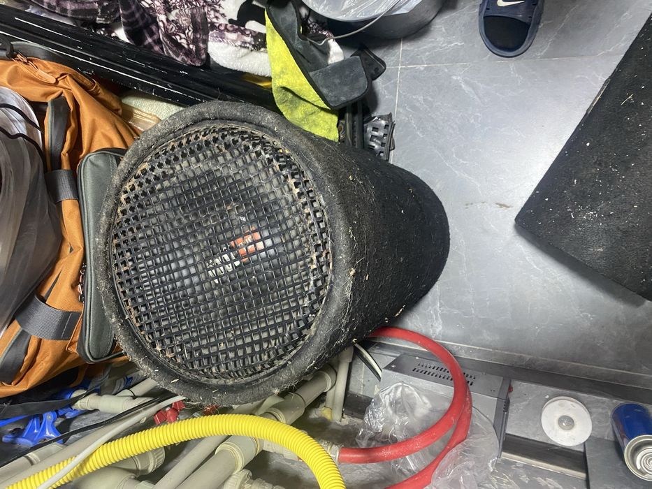 Продам сам JBL рабочий