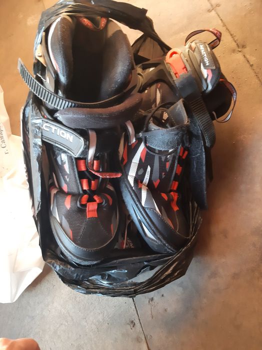 Продам ролики две пары