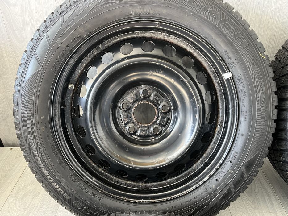 Джанти 17 цола 5х114,3 за Тойота РАВ4 със зимни гуми 215/60/17