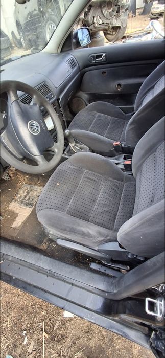 Dezmembrez Golf 4 .1,9 . Dizel  2004