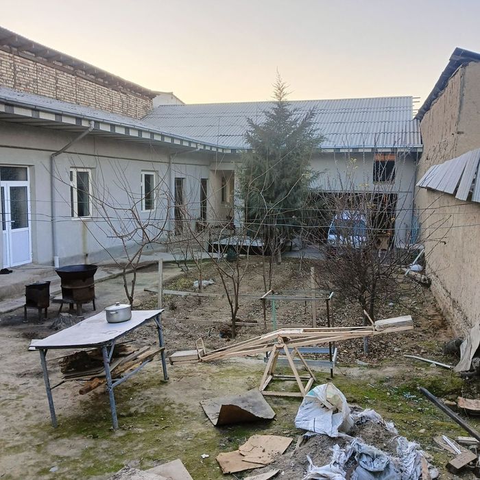 Chuqursoyda hovli sotiladi