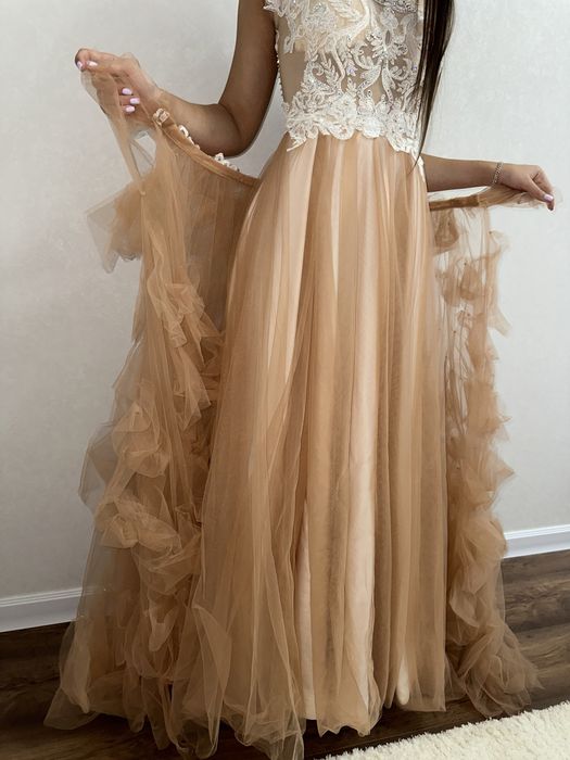 Вечернее платье