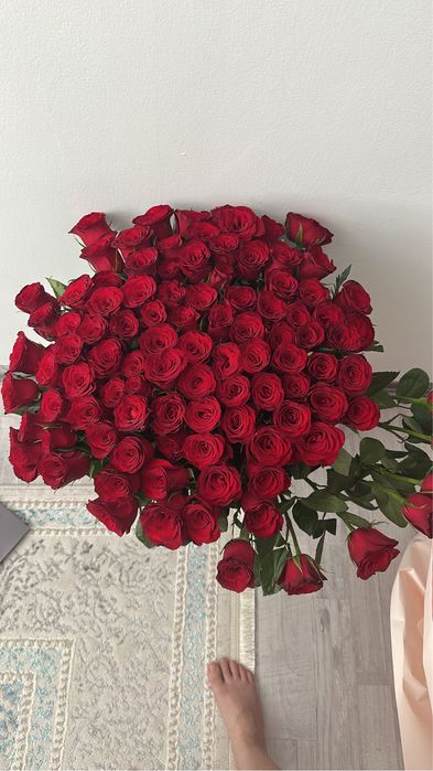 Розы 51 штука. Аксай 1. По 15000 каждый букет.