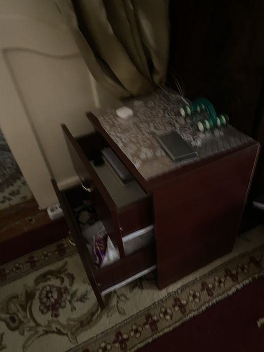 Продается тумба доя спальни.