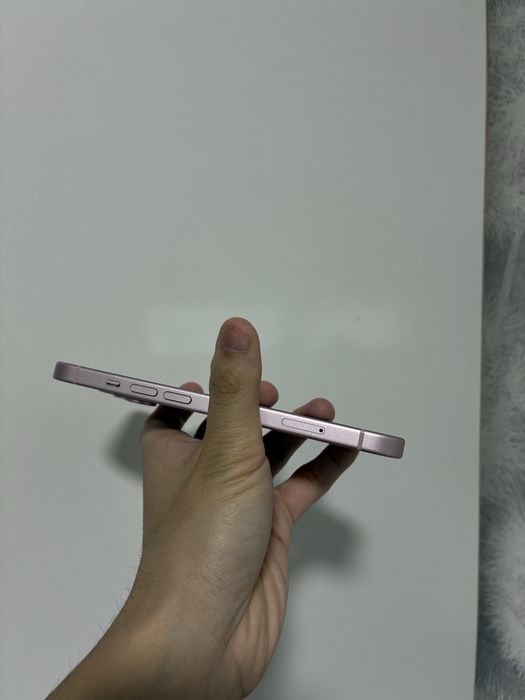 iPhone 15 / 128GB / Розовый