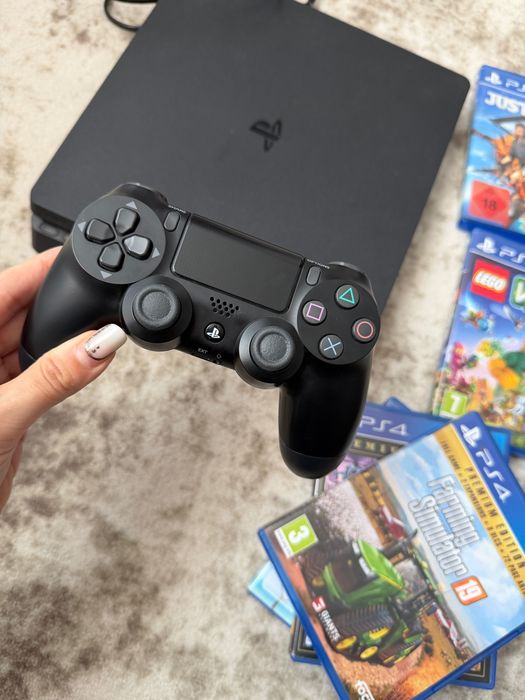 PlayStation Ps 4 + jocuri in stare perfecta