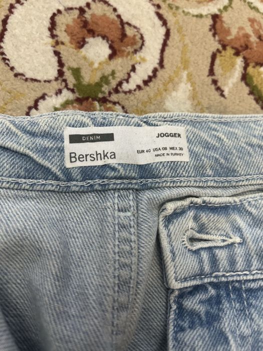 Продам джинсы джогеры Bershka