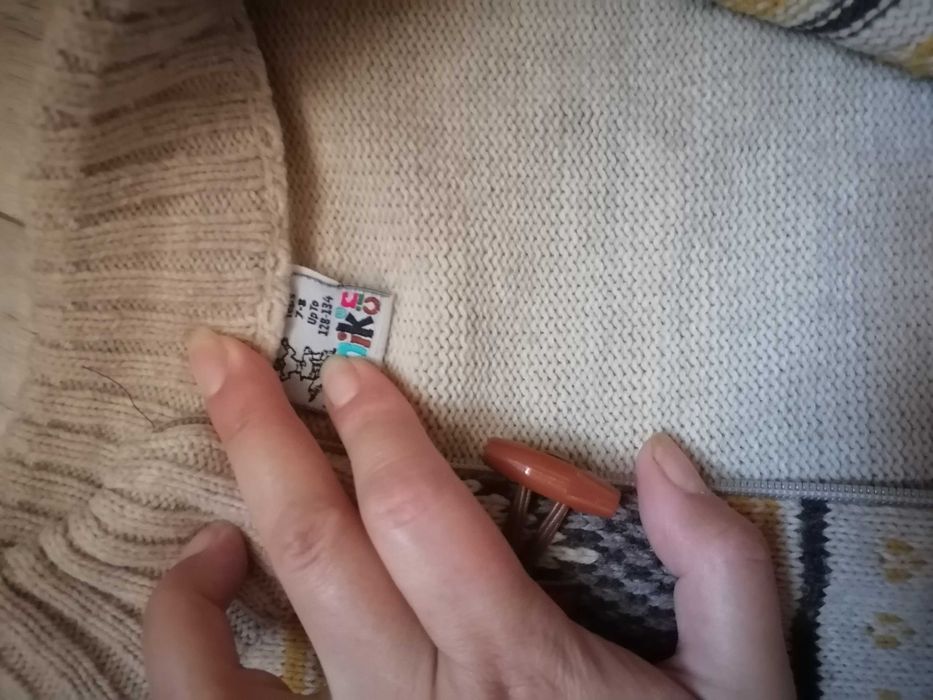 Кофточка на 7 лет теплая