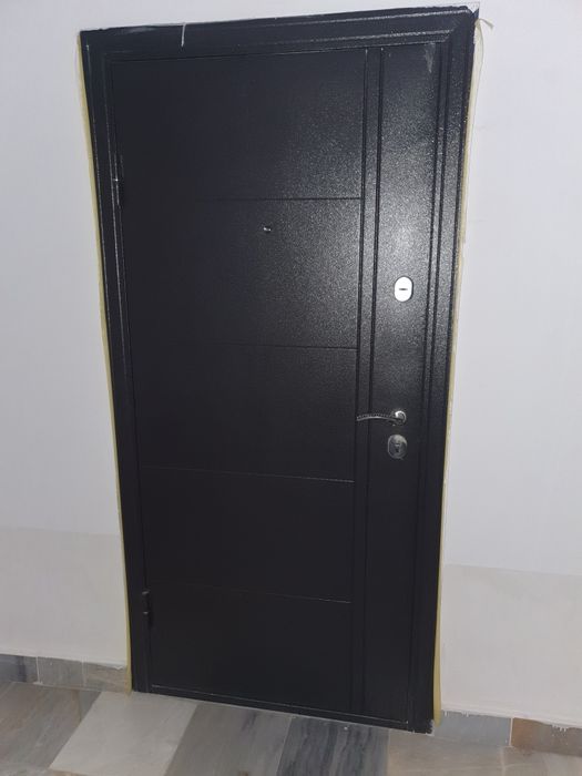 Дверь входная металлическая