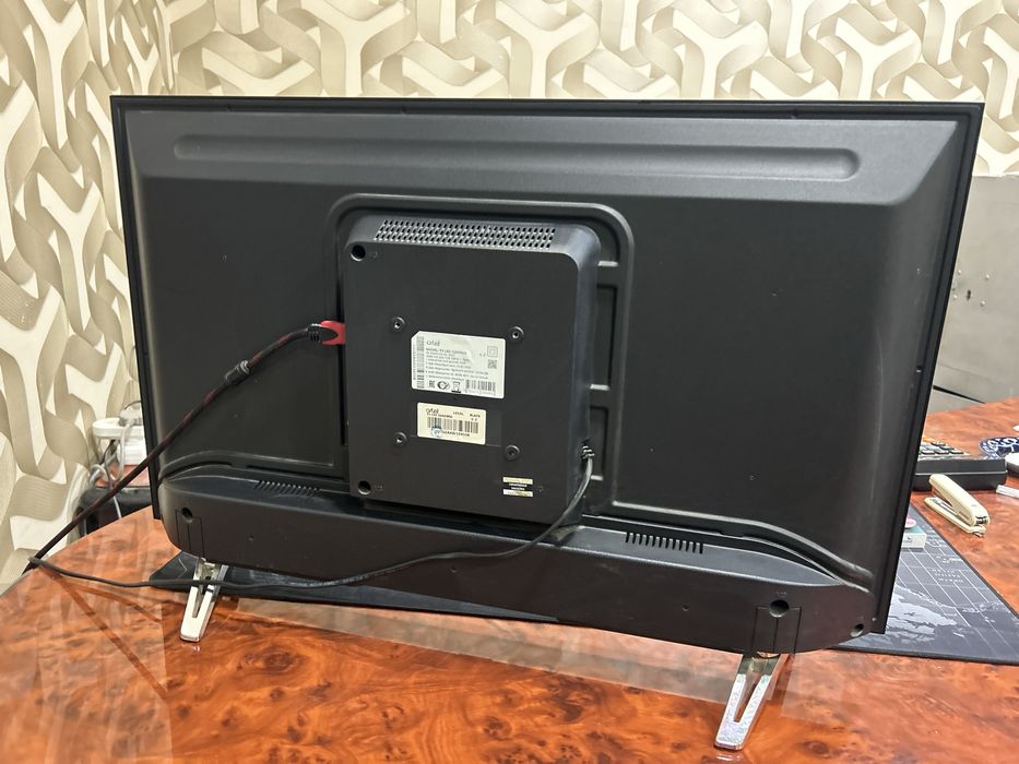 Sotiladi Artel 32 Televizor