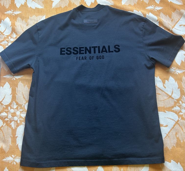 Тениска с къс ръкав ESSENTIALS