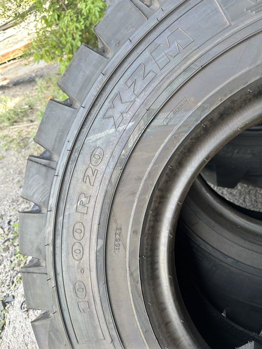 12.00R20 Michelin