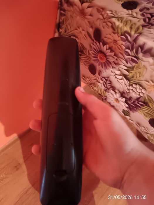 Vând televizor  cu telecomandă