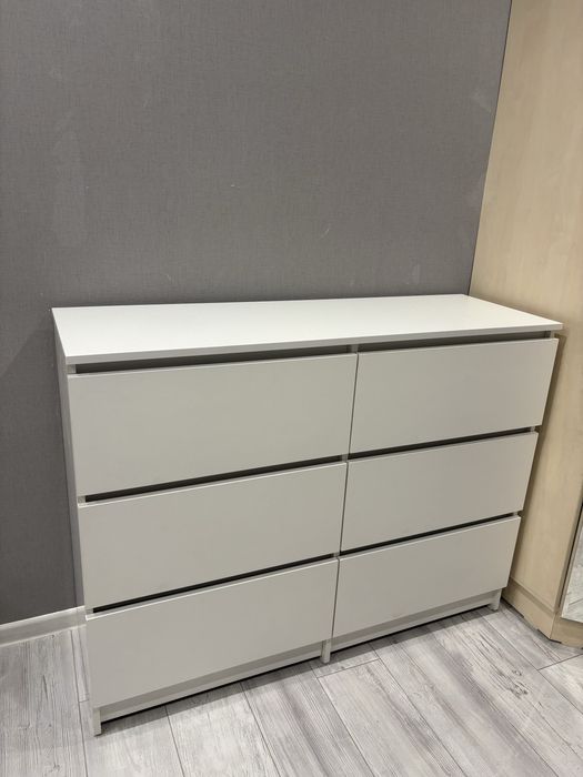 Комод честир 8 и 6 ящиков