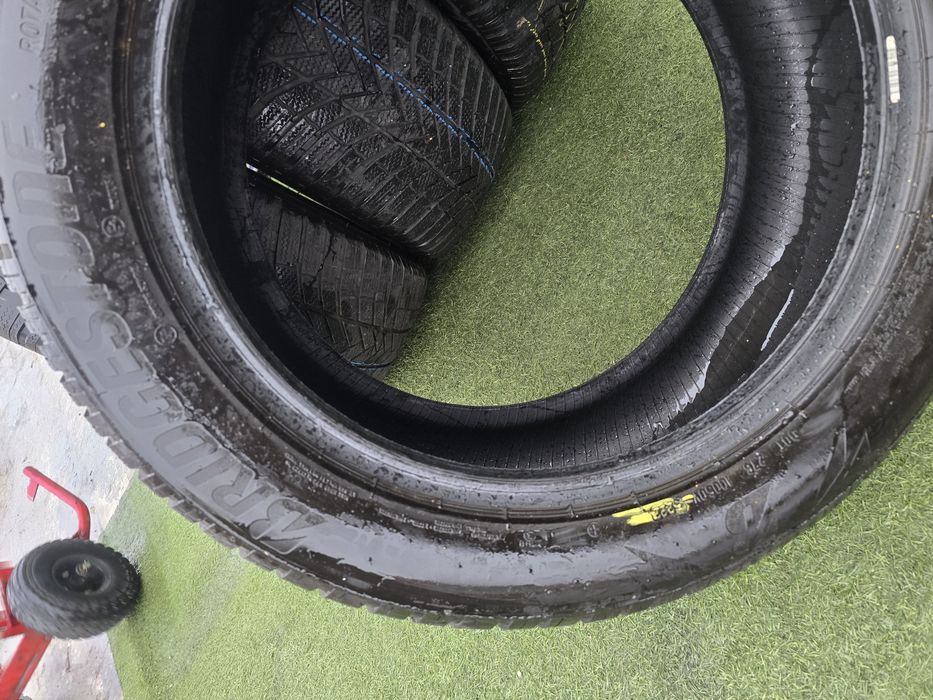 255.50.19 bridgestone m+s 250 lei bucata