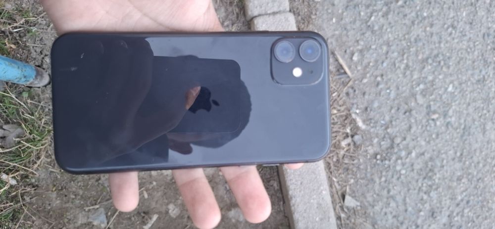 Iphone 11 продам за 80к