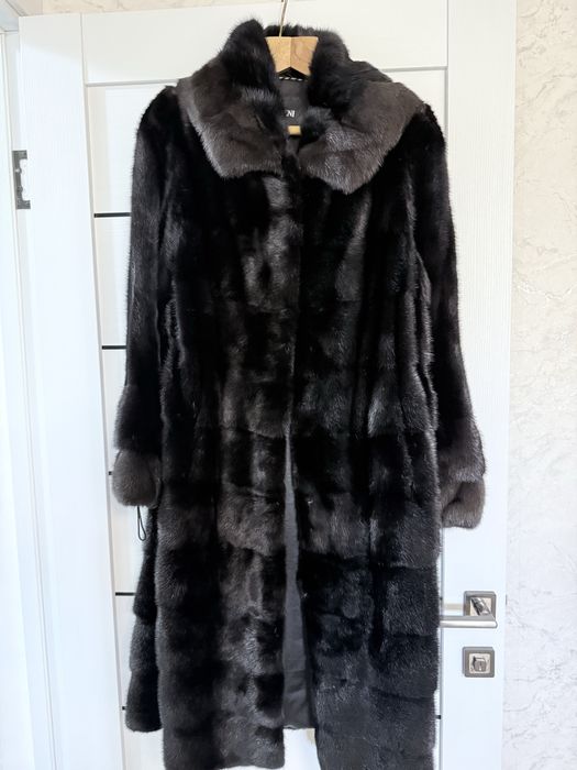 Продаётся натуральный шуба