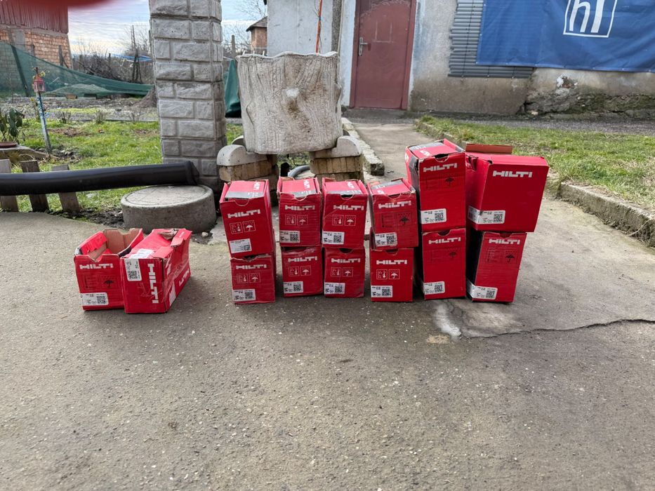 Продавам пирони за пушка HILTI GX3