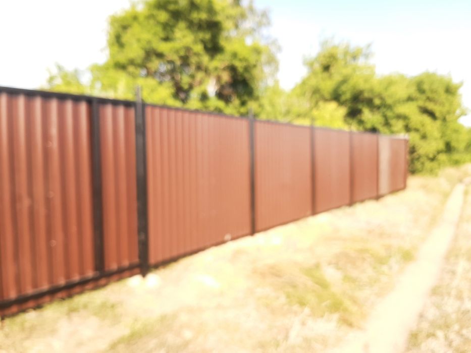 Продам забор из проф листа длина 20 м