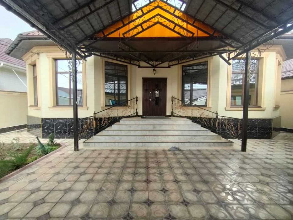 Дом в центре по ул. Ш. Муртаза ,  5-комнатный