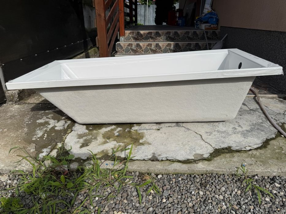 Vana/Cada baie NOUA Cersanit Balinea 160/70