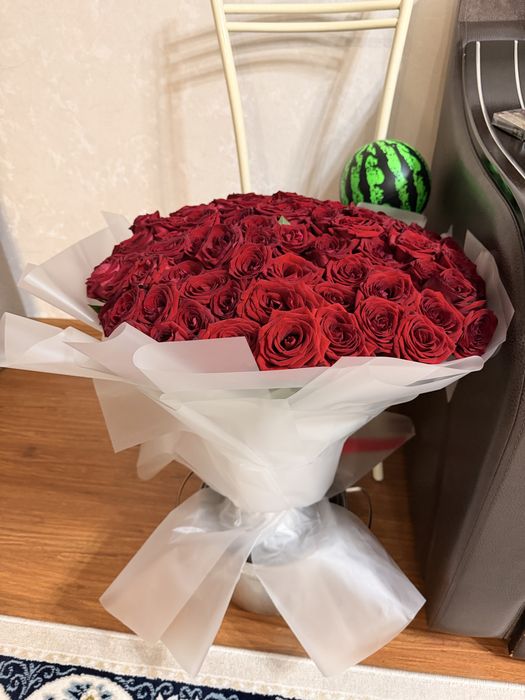 Продам букет из 101 розы