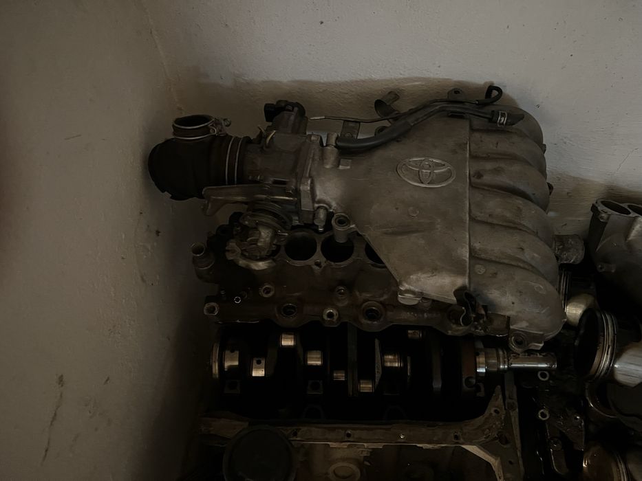 Запчасти на руннер тойота 2002г