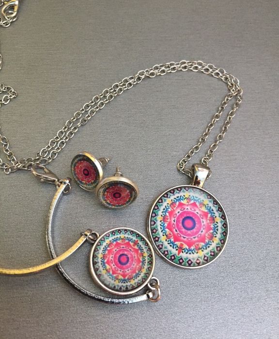 Разпродажба на бижута по 3€./бр.