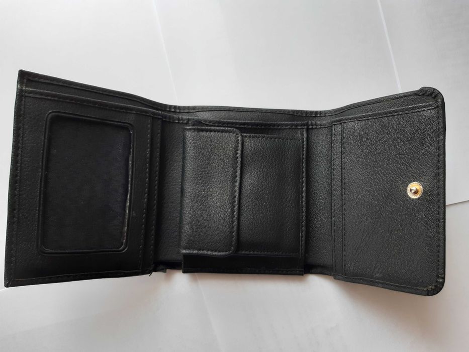 Дамско кожено портмоне