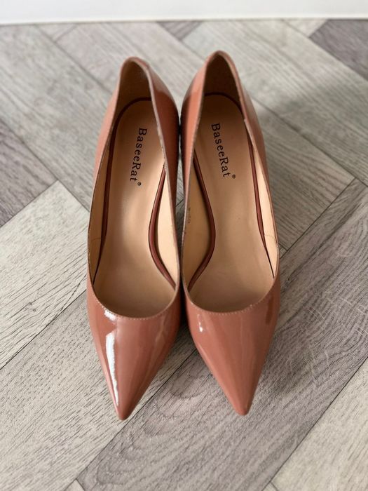 Продаю туфельки по хорошей цене