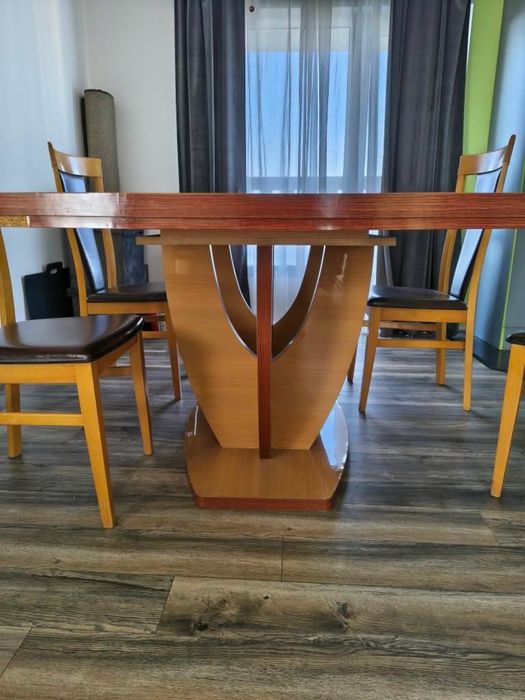 Трапезна маса с 4 стола