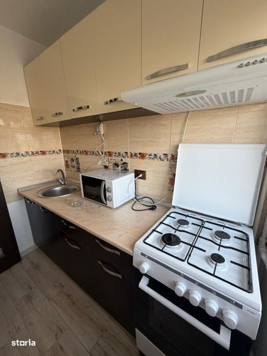 Garsoniera renovata de inchiriat, 31 mp, zona Brazda lui Novac