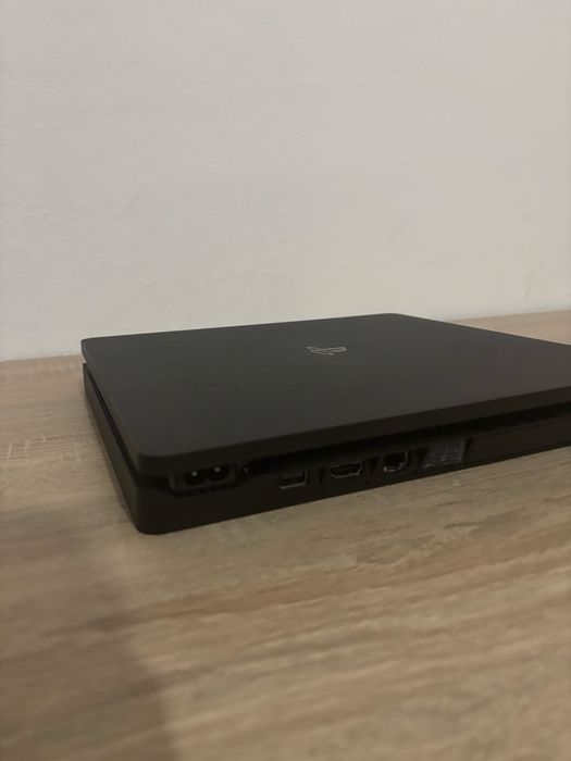 Playstation 4 slim 1Tb (ps4)