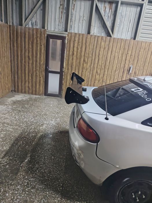 Продам мазду 323BA 1996