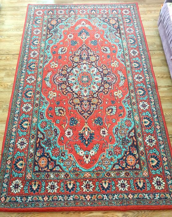 Продам        ковёр