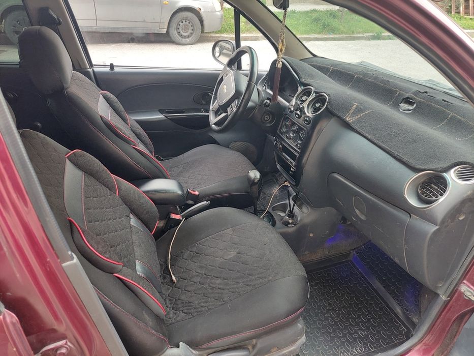 Легковой автомобил